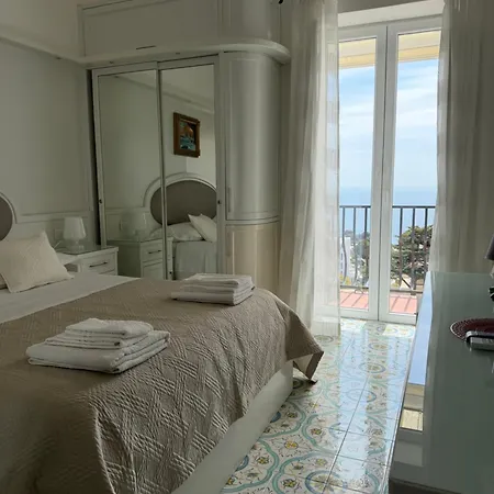 Dreams * Capri